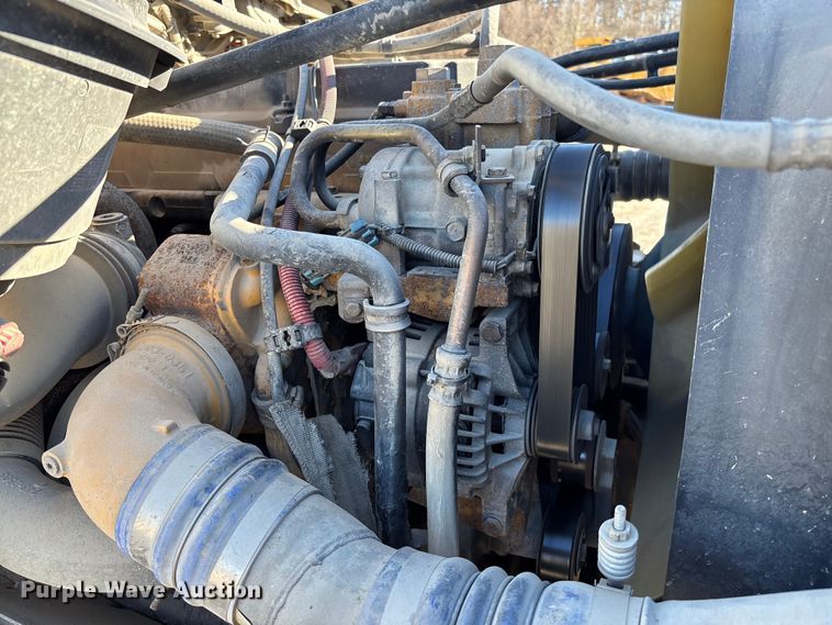 image for item FB3076 2007 Freightliner M2112 semi truck