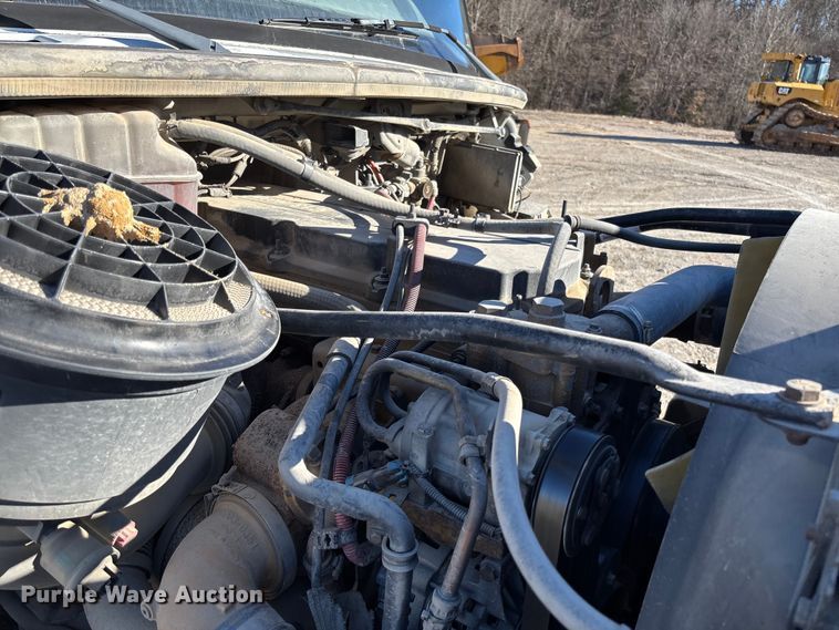 image for item FB3076 2007 Freightliner M2112 semi truck