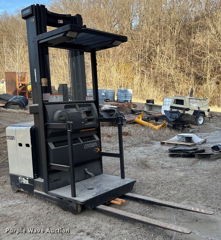 image for item FB3078 Crown SP-3510-30 order picker