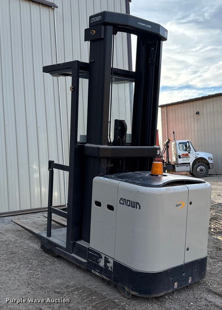 image for item FB3078 Crown SP-3510-30 order picker