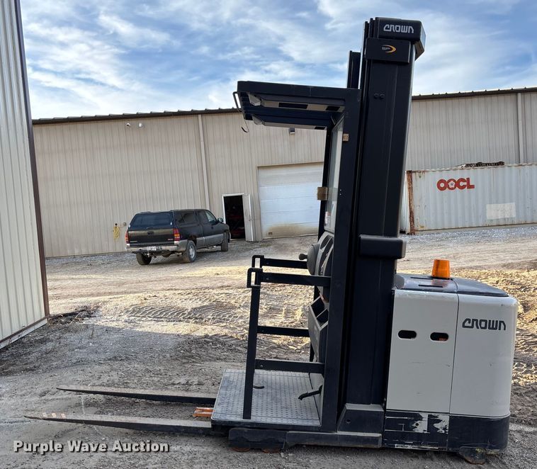 image for item FB3078 Crown SP-3510-30 order picker