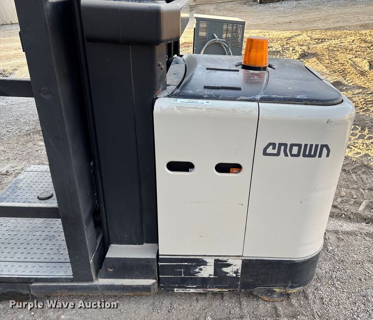 image for item FB3078 Crown SP-3510-30 order picker