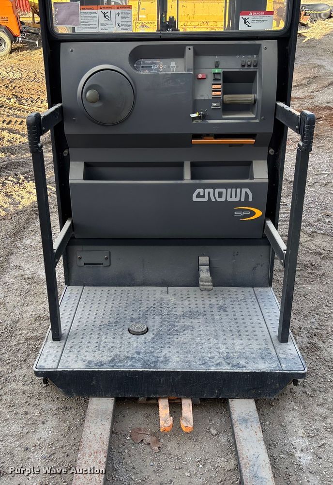 image for item FB3078 Crown SP-3510-30 order picker