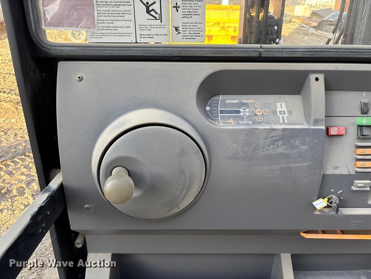 image for item FB3078 Crown SP-3510-30 order picker