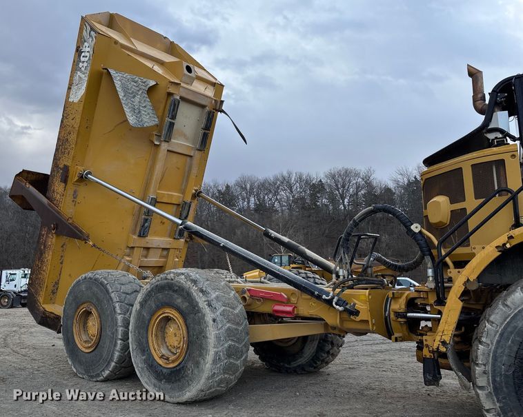 image for item FB3079 2014 Caterpillar 740B articulated haul truck