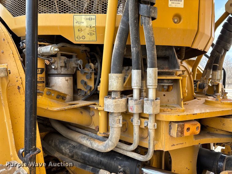 image for item FB3079 2014 Caterpillar 740B articulated haul truck