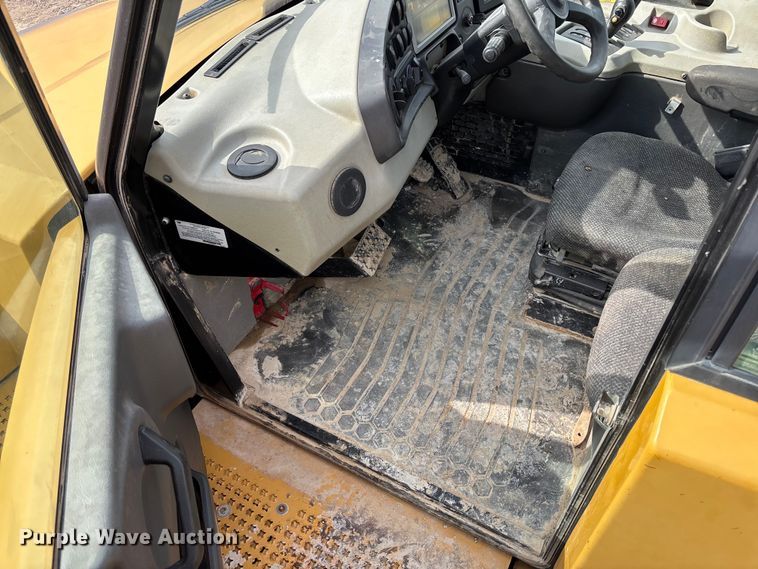 image for item FB3079 2014 Caterpillar 740B articulated haul truck