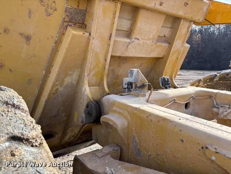 image for item FB3080 2011 Caterpillar 740B articulated haul truck