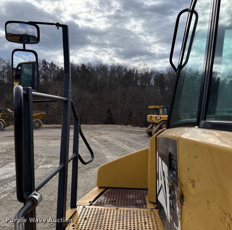 image for item FB3080 2011 Caterpillar 740B articulated haul truck