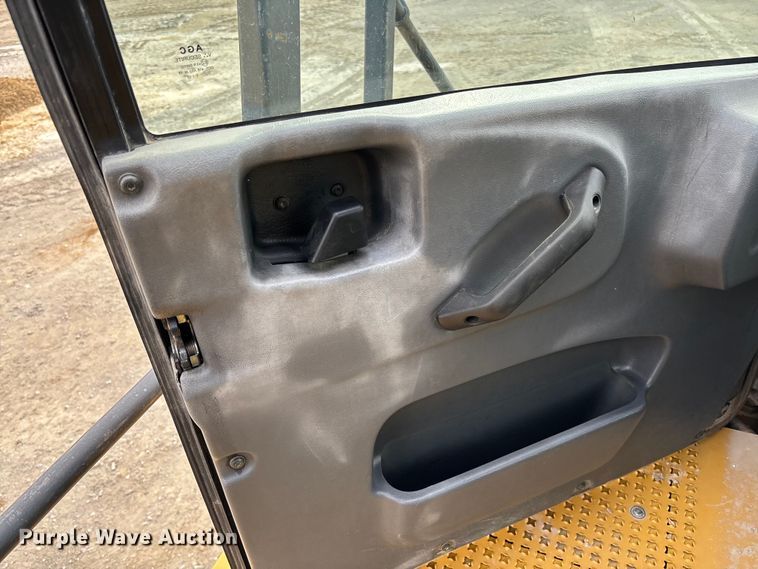 image for item FB3080 2011 Caterpillar 740B articulated haul truck