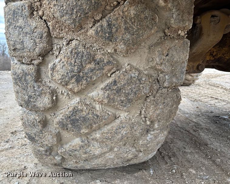 image for item FB3080 2011 Caterpillar 740B articulated haul truck