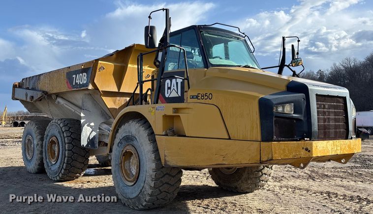 image for item FB3081 2014 Caterpillar 740B articulated haul truck