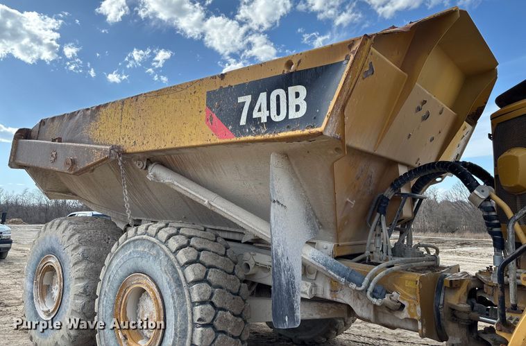 image for item FB3081 2014 Caterpillar 740B articulated haul truck
