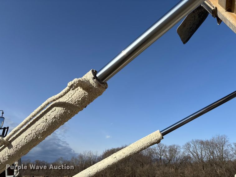 image for item FB3081 2014 Caterpillar 740B articulated haul truck