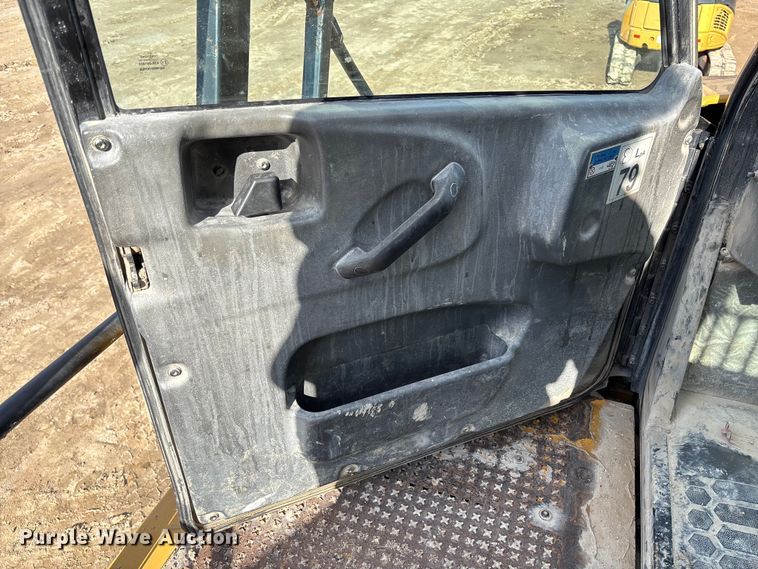 image for item FB3081 2014 Caterpillar 740B articulated haul truck