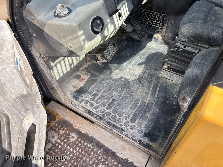 image for item FB3081 2014 Caterpillar 740B articulated haul truck