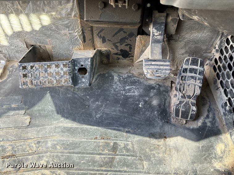 image for item FB3081 2014 Caterpillar 740B articulated haul truck