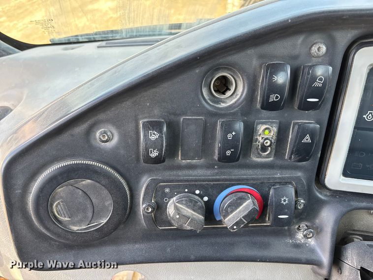 image for item FB3081 2014 Caterpillar 740B articulated haul truck