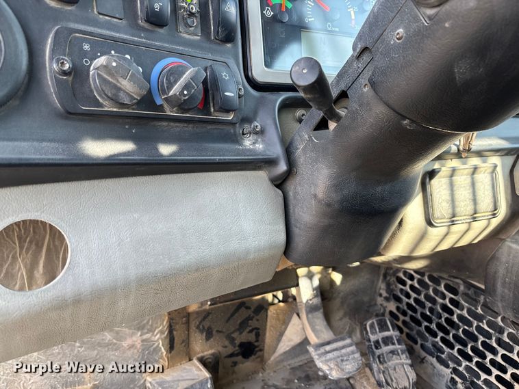 image for item FB3081 2014 Caterpillar 740B articulated haul truck