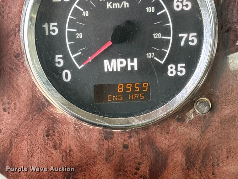 image for item FB3082 2005 International 9200i semi truck