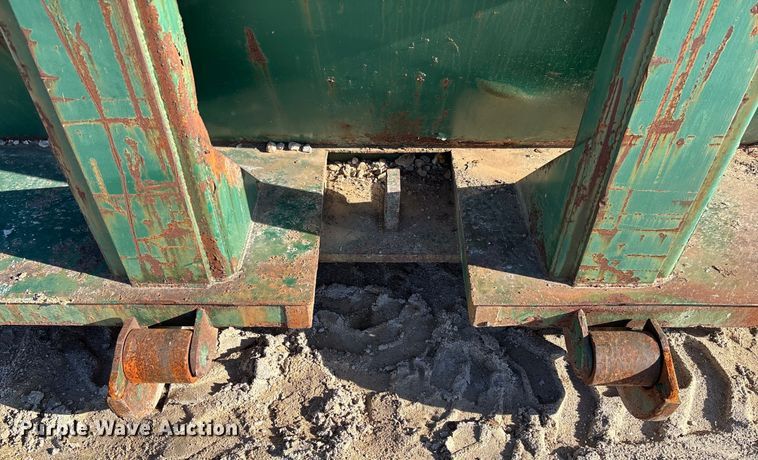 image for item FB3087 Roll-off container