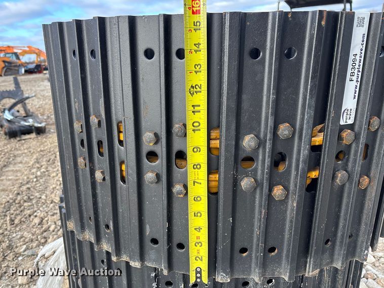 image for item FB3094 Steel tracks