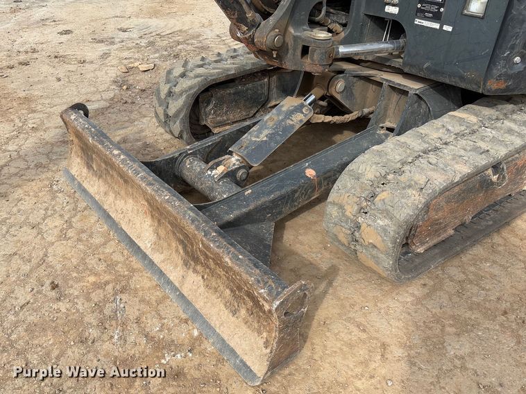 image for item FB3110 2023 Bobcat E32I mini excavator