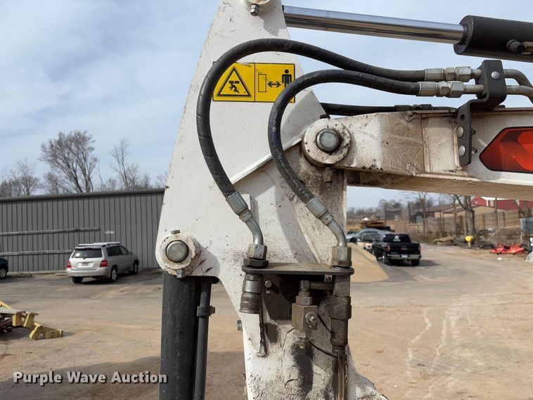 image for item FB3110 2023 Bobcat E32I mini excavator