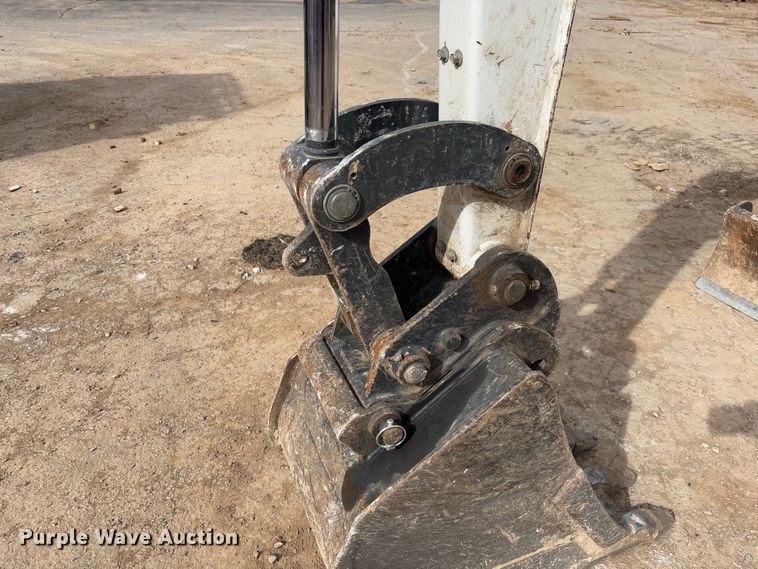 image for item FB3110 2023 Bobcat E32I mini excavator