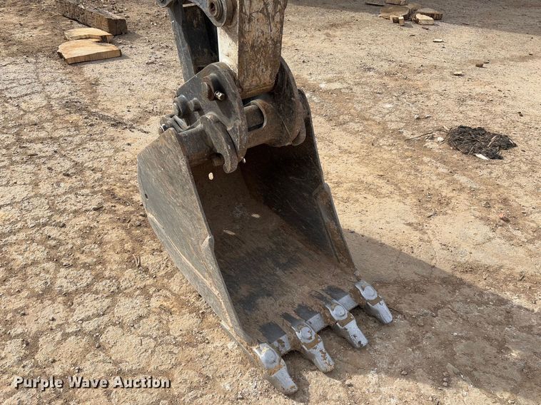 image for item FB3110 2023 Bobcat E32I mini excavator