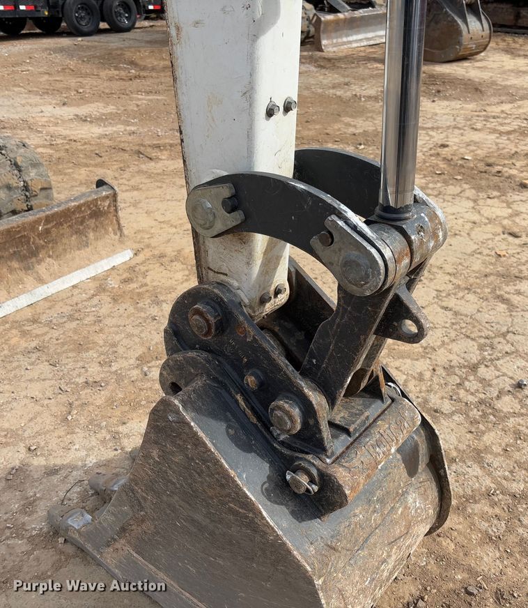 image for item FB3110 2023 Bobcat E32I mini excavator
