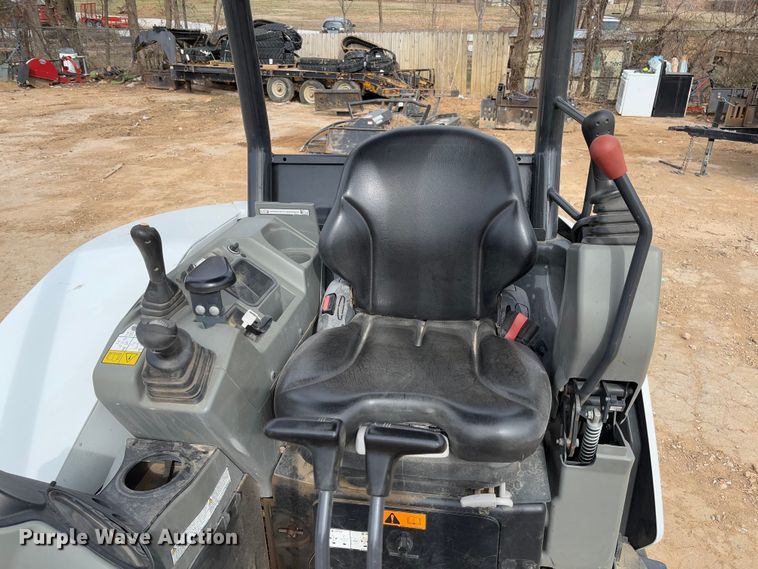 image for item FB3110 2023 Bobcat E32I mini excavator