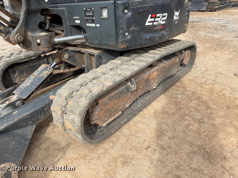 image for item FB3110 2023 Bobcat E32I mini excavator