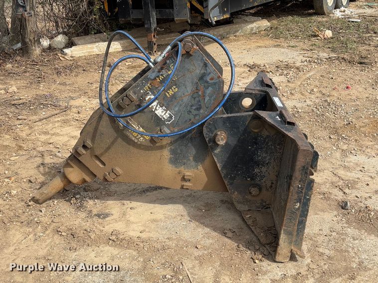 image for item FB3121 John Deere HB75 skid steer breaker