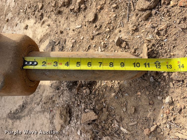 image for item FB3121 John Deere HB75 skid steer breaker