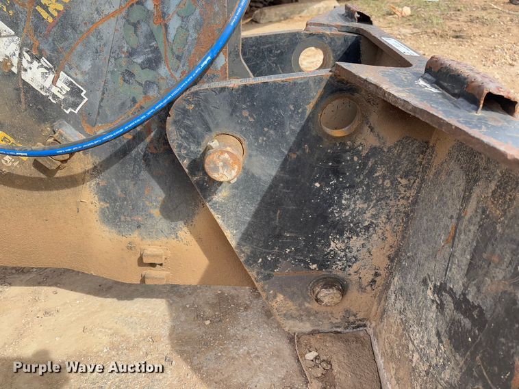 image for item FB3121 John Deere HB75 skid steer breaker