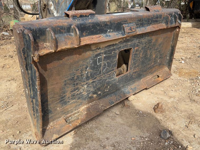 image for item FB3121 John Deere HB75 skid steer breaker