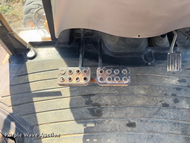 image for item FB3133 2003 Case 580 Super M backhoe