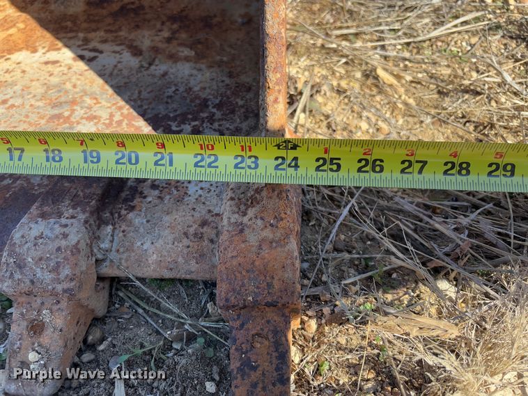 image for item FB3139 24