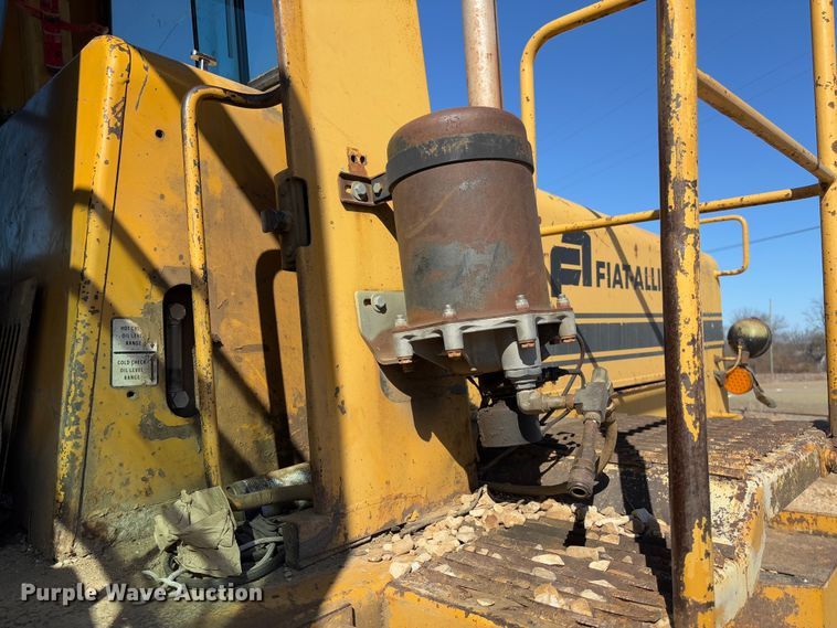 image for item FB3143 1982 Fiat Allis FR15 wheel loader