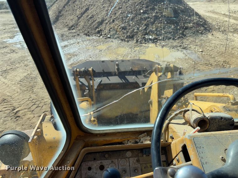 image for item FB3143 1982 Fiat Allis FR15 wheel loader