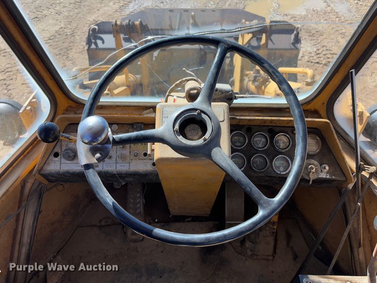 image for item FB3143 1982 Fiat Allis FR15 wheel loader