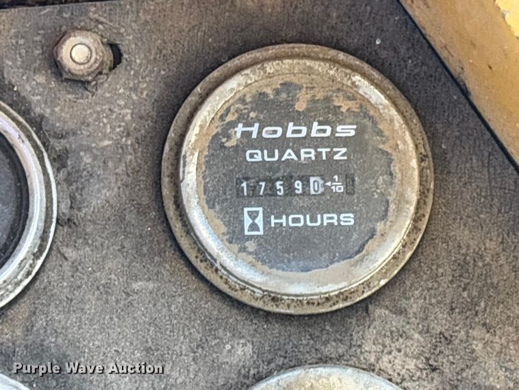 image for item FB3143 1982 Fiat Allis FR15 wheel loader