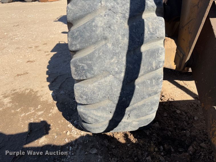 image for item FB3143 1982 Fiat Allis FR15 wheel loader