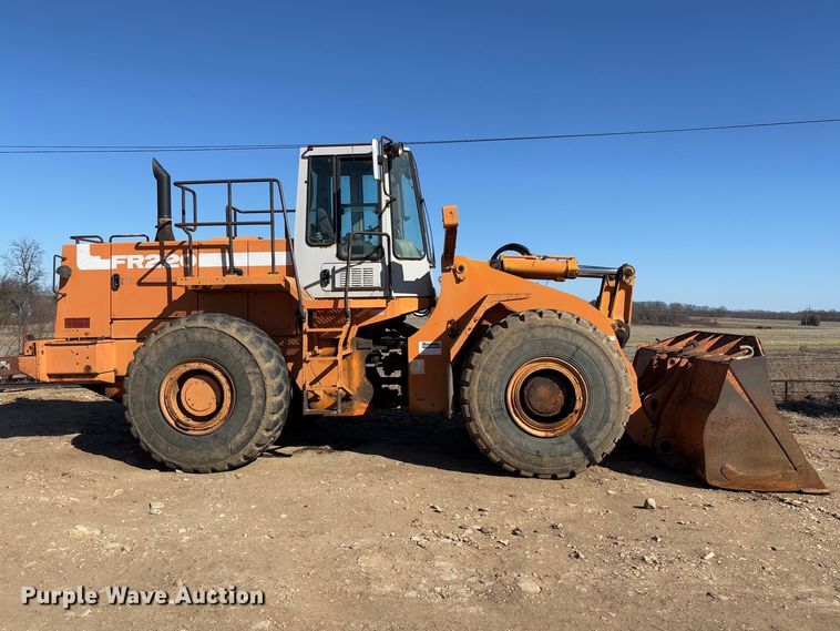 image for item FB3145 1994 Fiat Allis FR220 wheel loader