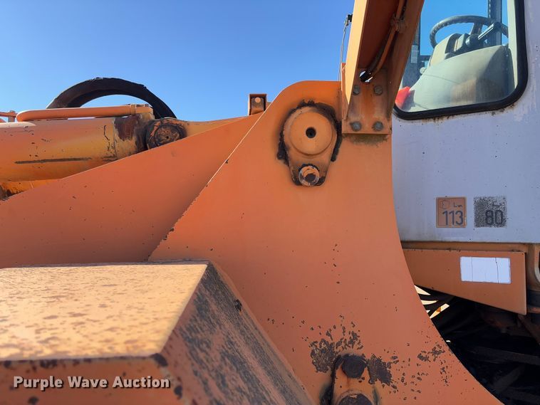 image for item FB3145 1994 Fiat Allis FR220 wheel loader