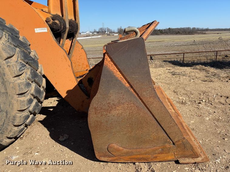 image for item FB3145 1994 Fiat Allis FR220 wheel loader