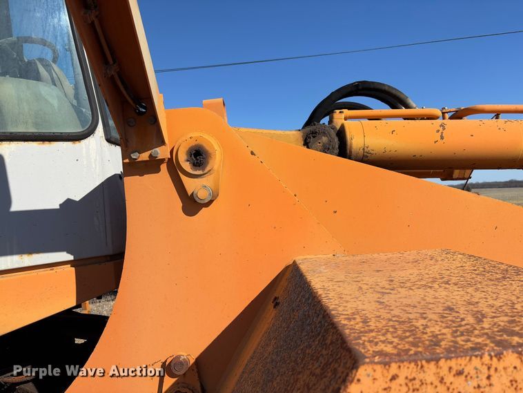 image for item FB3145 1994 Fiat Allis FR220 wheel loader