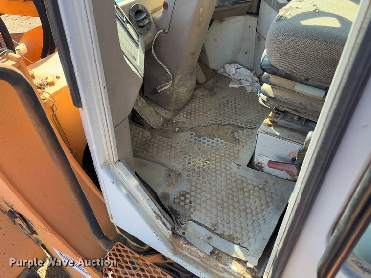 image for item FB3145 1994 Fiat Allis FR220 wheel loader