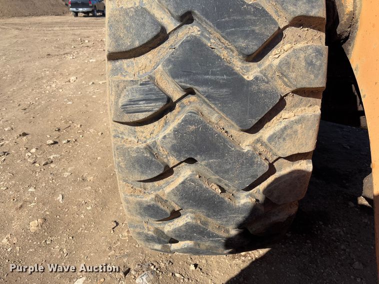 image for item FB3145 1994 Fiat Allis FR220 wheel loader